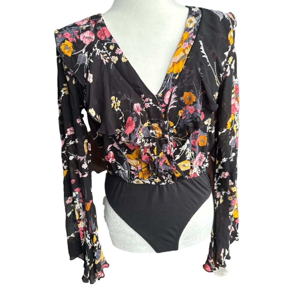 Band‎ of Gypsies Black Body Suite Blouse with Floral Print